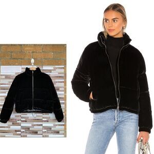 Bella Dahl black velvet puffer XS